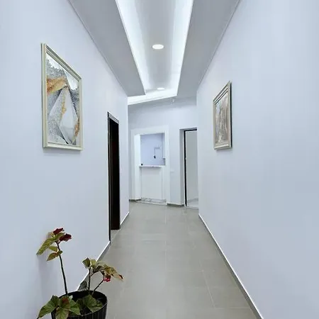 Aem 1 Bedroom Apt #6 아파트 골렘