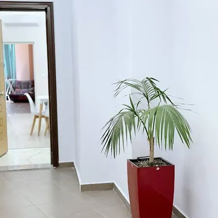 Aem 1 Bedroom Apt #6 골렘