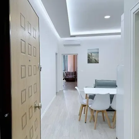 Aem 1 Bedroom Apt #6 * 골렘